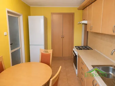 Na predaj 3-izbový byt, 78 m², Nové Mesto nad Váhom, 1. mája