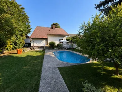 Na predaj 5-izbový dom, 317 m², Tomášov