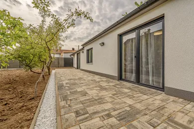 Будинки на продаж, 2-кімнатні, Pezinok · €255 000