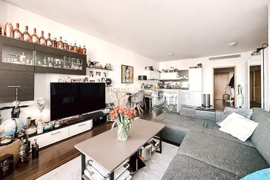 Mieszkania na wynajem, 2-pokojowe, Bratislava-Petržalka · €650