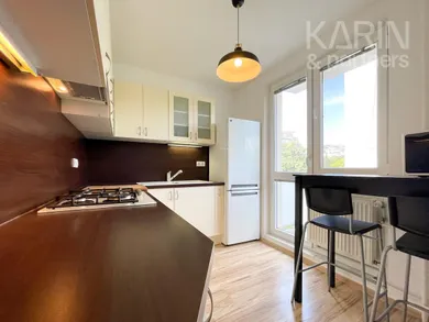 Na prenájom 2-izbový byt, 56 m², Bratislava-Nové Mesto, Sibírska