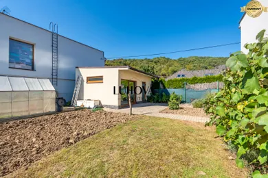 Na predaj dom, 161 m², Púchov, Komenského