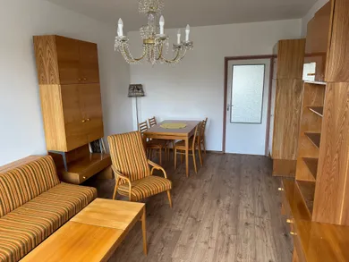 Na prenájom 2-izbový byt, 51 m², Poprad, Mpčľ