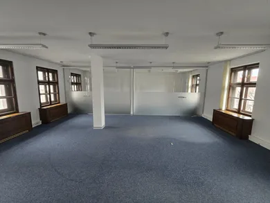 Na prenájom komerčné, 146 m², Bratislava-Staré Mesto