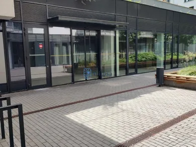 Na prenájom komerčné, 230 m², Bratislava-Ružinov, Jarabinková