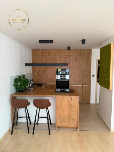 Mieszkania na wynajem, 2-pokojowe, Bratislava-Dúbravka · €850