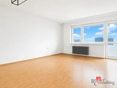 Na predaj 3-izbový byt, 107 m², Bratislava-Ružinov, Prešovská