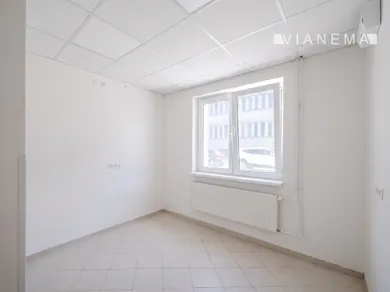 Na predaj objekt, 200 m², Dubnica nad Váhom