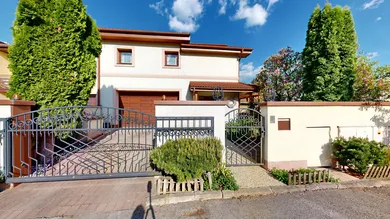 Na predaj dom, 442 m², Košice-Sever, Sládkovičova