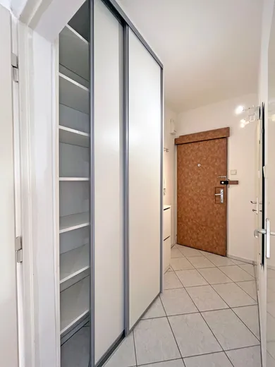 Na prenájom 1-izbový byt, 34 m², Bratislava-Karlova Ves, Silvánska