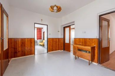 Na predaj dom, 236 m², Dubnica nad Váhom, Štúrova