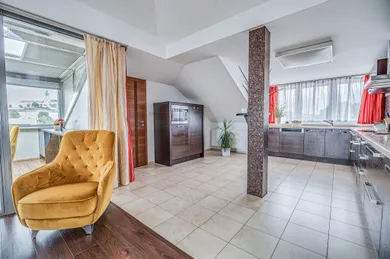 Na prenájom 4-izbový byt, 200 m², Nitra, B. Němcovej