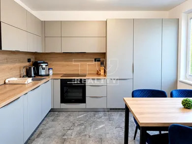 Na predaj 2-izbový byt, 55 m², Košice-Sídlisko KVP