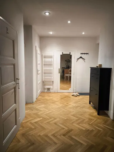 Na prenájom 2-izbový byt, 45 m², Bratislava-Staré Mesto, Heydukova
