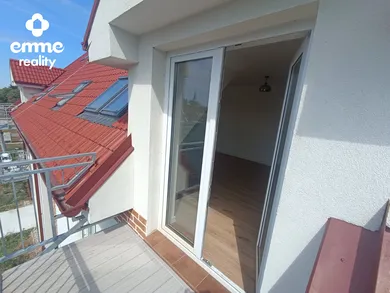 Na predaj 2-izbový byt, 63 m², Tomášikovo