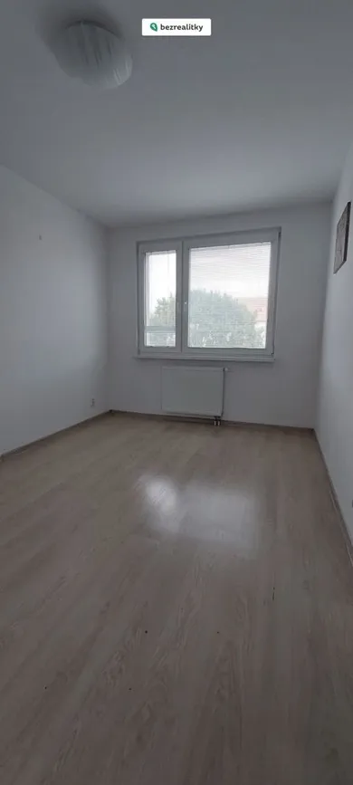 Na predaj 3-izbový byt, 67 m², Šamorín
