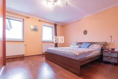 Na predaj dom, 204 m², Bratislava-Staré Mesto, Senická