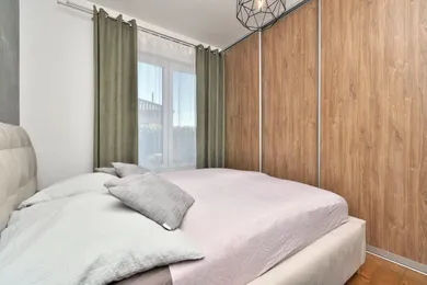 Na predaj 1-izbový dom, 87 m², Kvetoslavov, Sedmokrásková