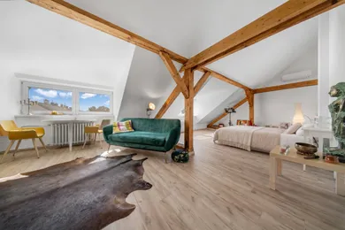 Domy na predaj 7-izbový, Bratislava-Nové Mesto · €849 980