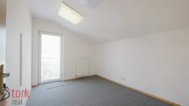 Na prenájom komerčné, 106 m², Žilina, Potočná