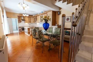 Na predaj dom, 318 m², Bratislava-Lamač, Rácova