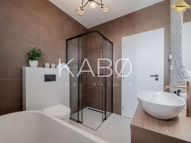 Na predaj 4-izbový dom, 98 m², Nitra