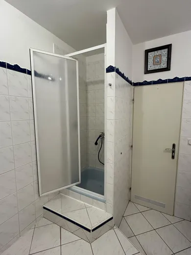 Na prenájom 1-izbový byt, 34 m², Bratislava-Petržalka, Farského