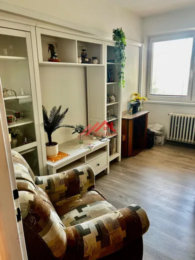 Na predaj 6-izbový dom, 284 m², Limbach, Športová