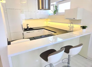 Na prenájom 3-izbový byt, 90 m², Bratislava-Ružinov, Na Križovatkách