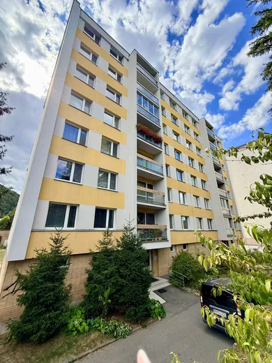 Eladó lakások, 4-szobás, Banská Bystrica · €279 000