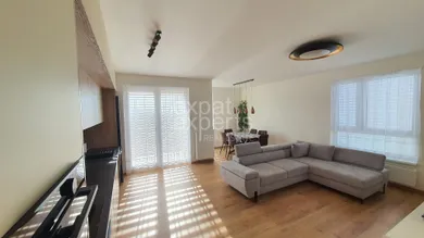 Byty na prenájom 3-izbový, Bratislava-Devínska Nová Ves · €1 100