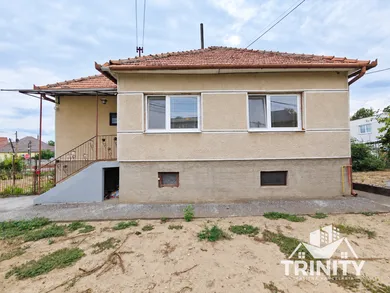 Na predaj 6-izbový dom, 115 m², Veľké Lovce