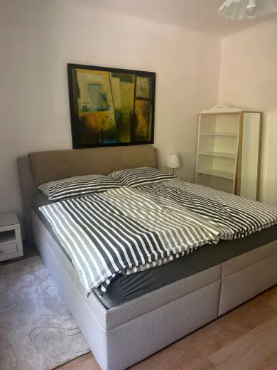 Na prenájom 3-izbový byt, 90 m², Bratislava-Nové Mesto