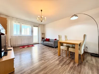 Na predaj 4-izbový byt, Bratislava-Ružinov, Bajzova