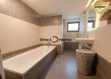 Na predaj 4-izbový dom, 270 m², Detva