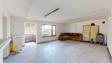 Na predaj komerčné, 205 m², Žiar nad Hronom, Hutníkov
