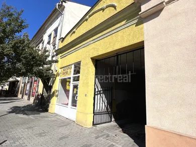 Lokale komercyjne na sprzedaż, Lučenec · €70 000