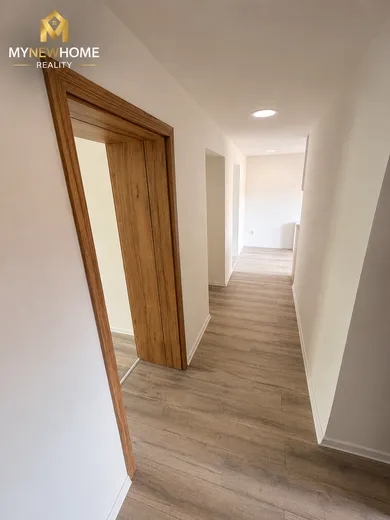 Na predaj 2-izbový byt, 54 m², Handlová, 29. augusta
