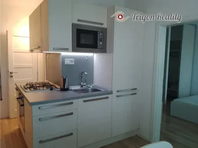 Na prenájom 1-izbový byt, 36 m², Komárno