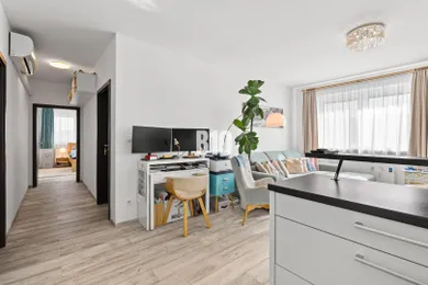 Na predaj 3-izbový byt, 79 m², Bratislava-Záhorská Bystrica