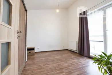 Na predaj 2-izbový byt, 42 m², Martin, Záturecká
