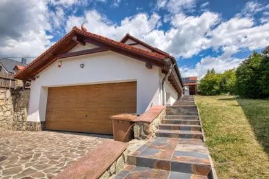 Na predaj dom, 300 m², Limbach, SNP