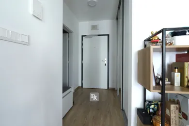 Na prenájom 2-izbový byt, 45 m², Bratislava-Ružinov, Hraničná