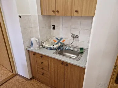 Na prenájom 3-izbový byt, 73 m², Prešov, Hlavná