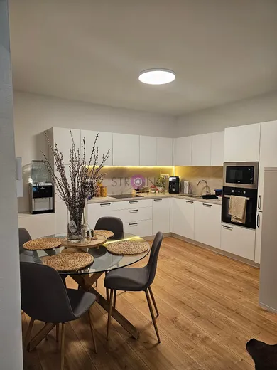 Квартири в оренду, 2-кімнатні, Dunajská Streda · €600