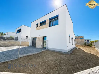 Na predaj dom v Bratislava-Záhorská Bystrica · €645 000 · Novostavba