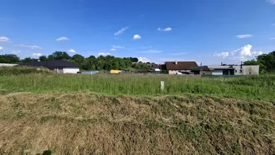 Na predaj pozemok, 611 m², Svinia