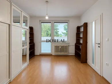 Na predaj 3-izbový byt, 74 m², Senica, Ružová