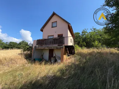 Na predaj 3-izbový rekreačný dom, Sasinkovo