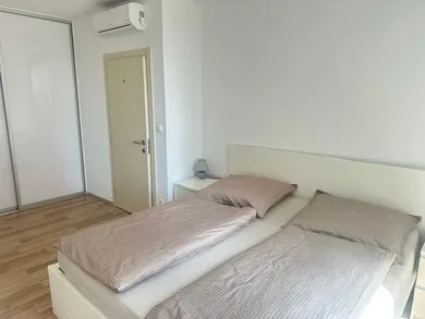 Na prenájom 3-izbový byt, 74 m², Nitra, Dolnohorská